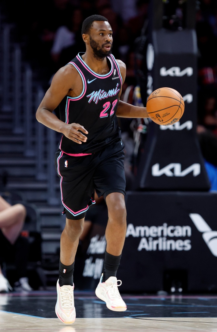 天天赢球-吃回头草？记者称勇士对旧将维金斯感兴趣 去年曾拿他换来巴特勒