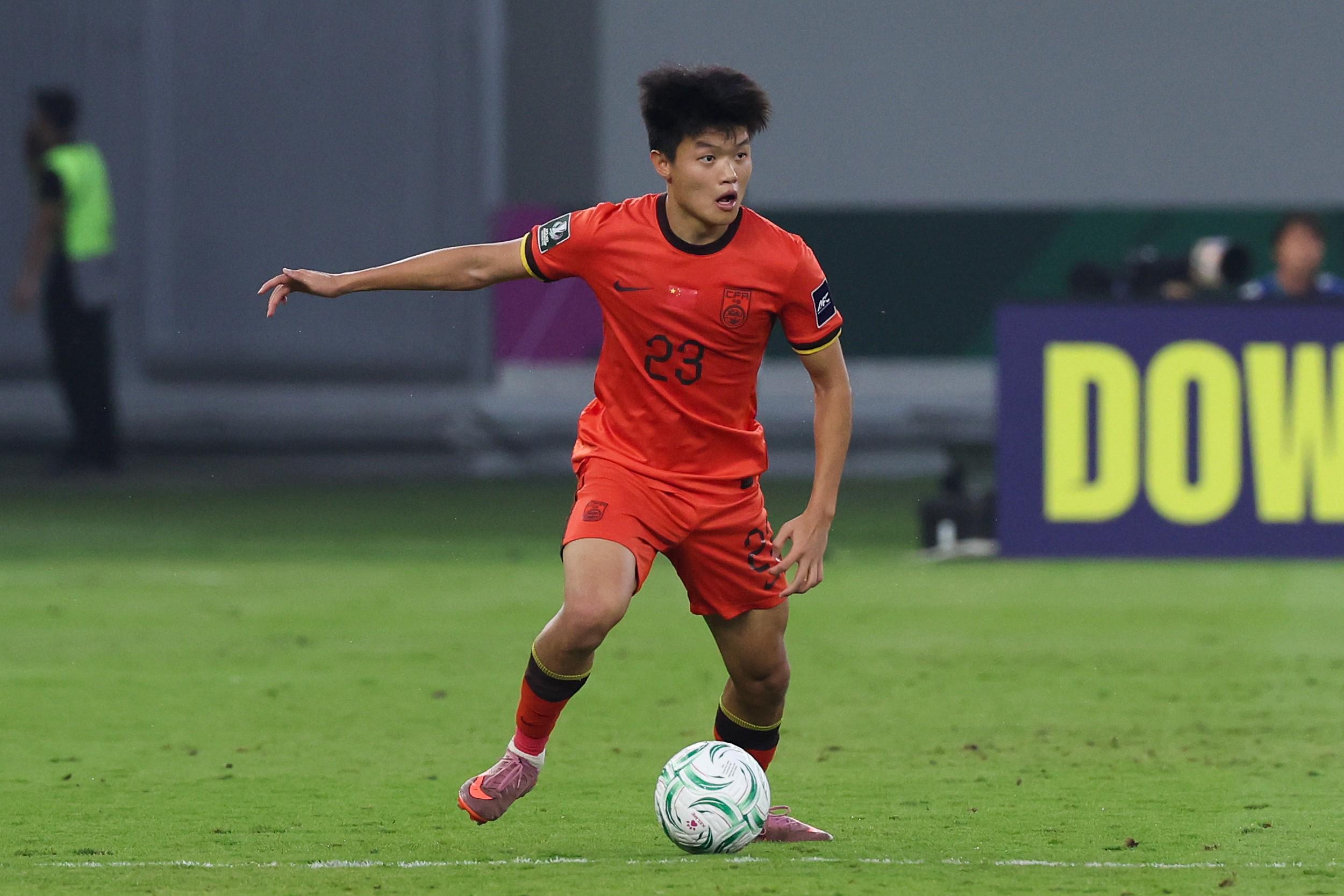 天天赢球-东体：杨希已经投入海港训练；中后卫引援近期有明确说法