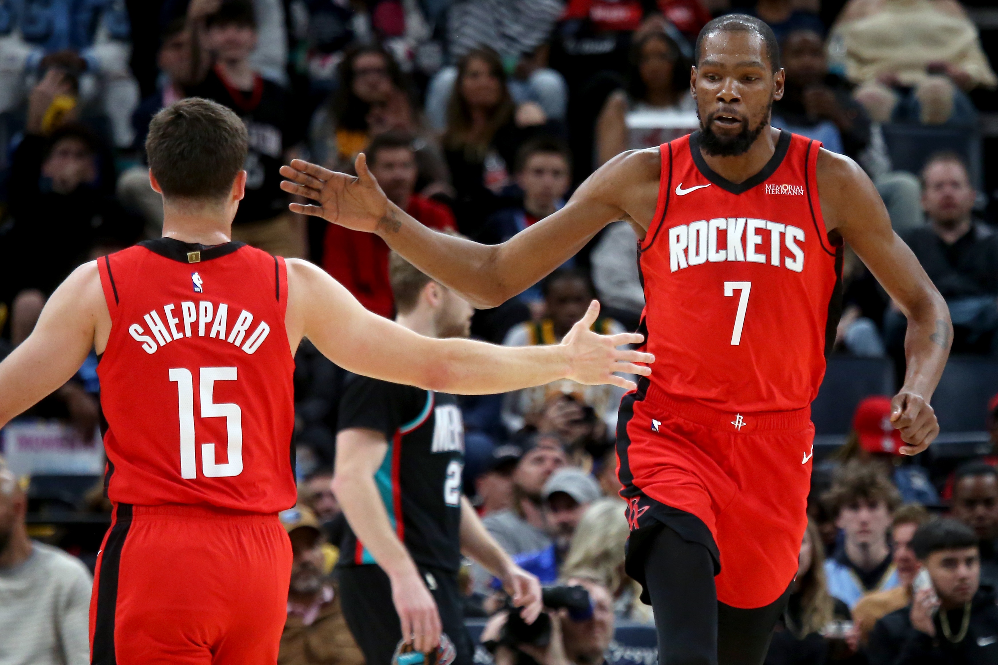 天天盈球-17分大胜！火媒：近期最佳胜利 KD延续最佳阵赛季 申京默默砍两双