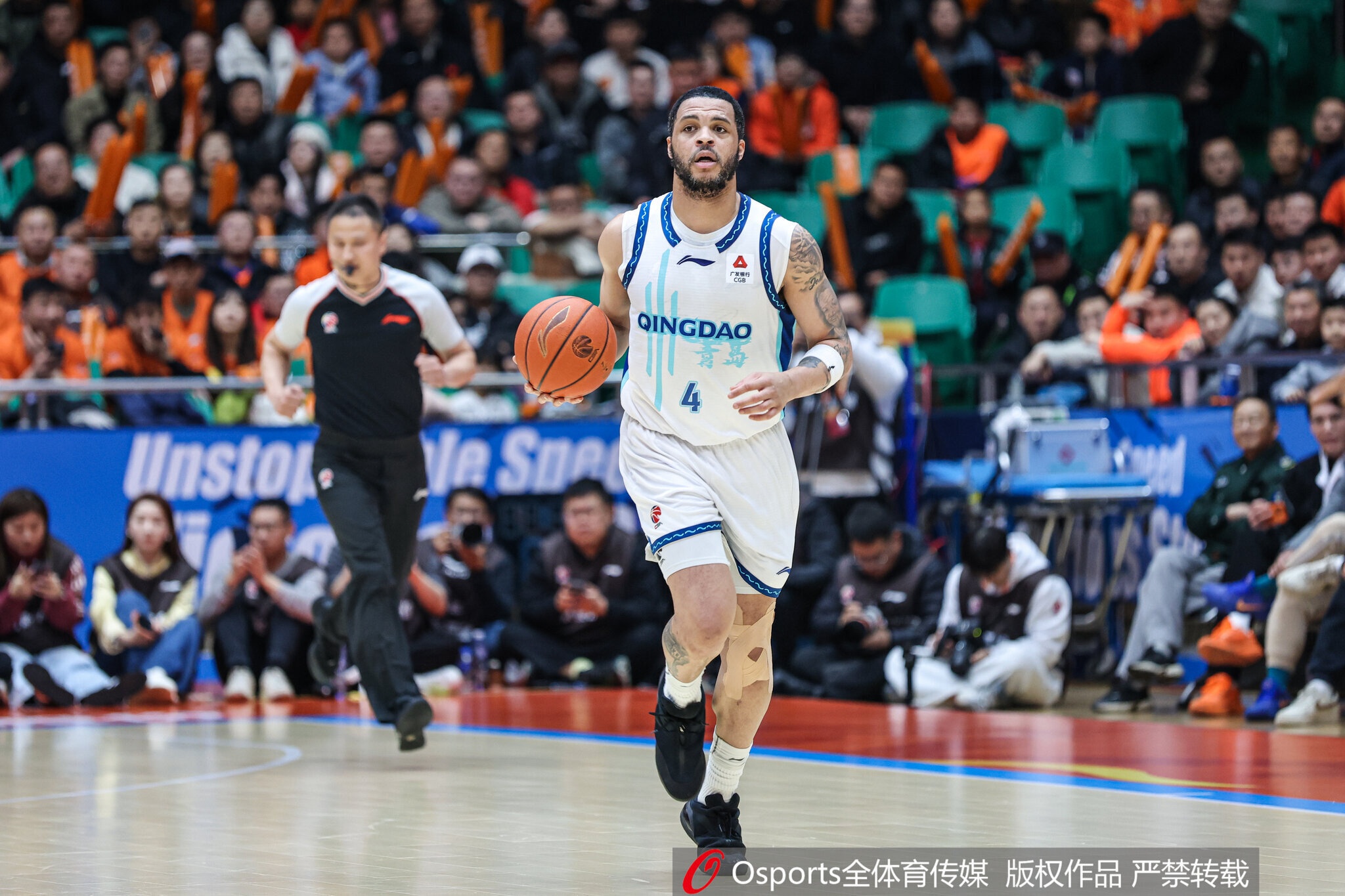 最近外援闹事有点多？刘维伟怒批韦瑟斯庞 洛夫顿与卢伟对喷