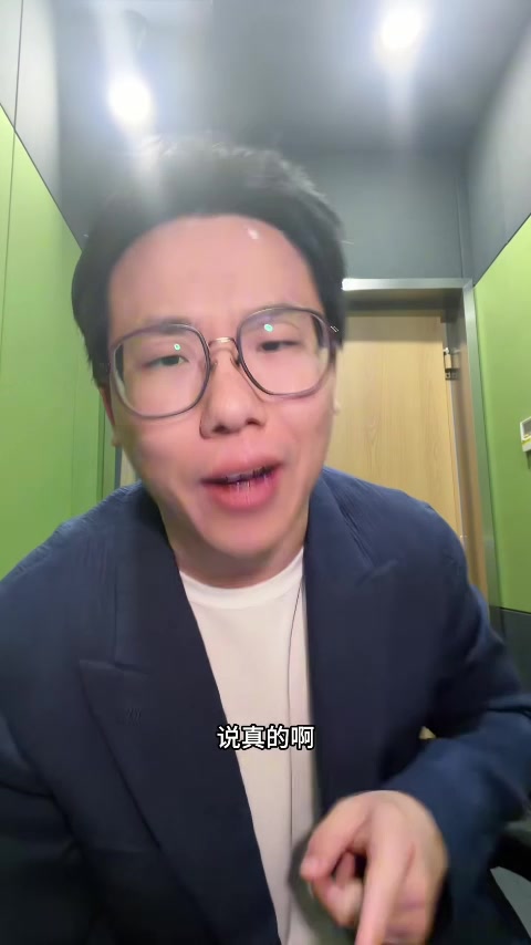 天天盈球即时比分直播-解说:巴雷特绝杀让人想起小卡 猛龙全队都能打&主场篮筐有玄学